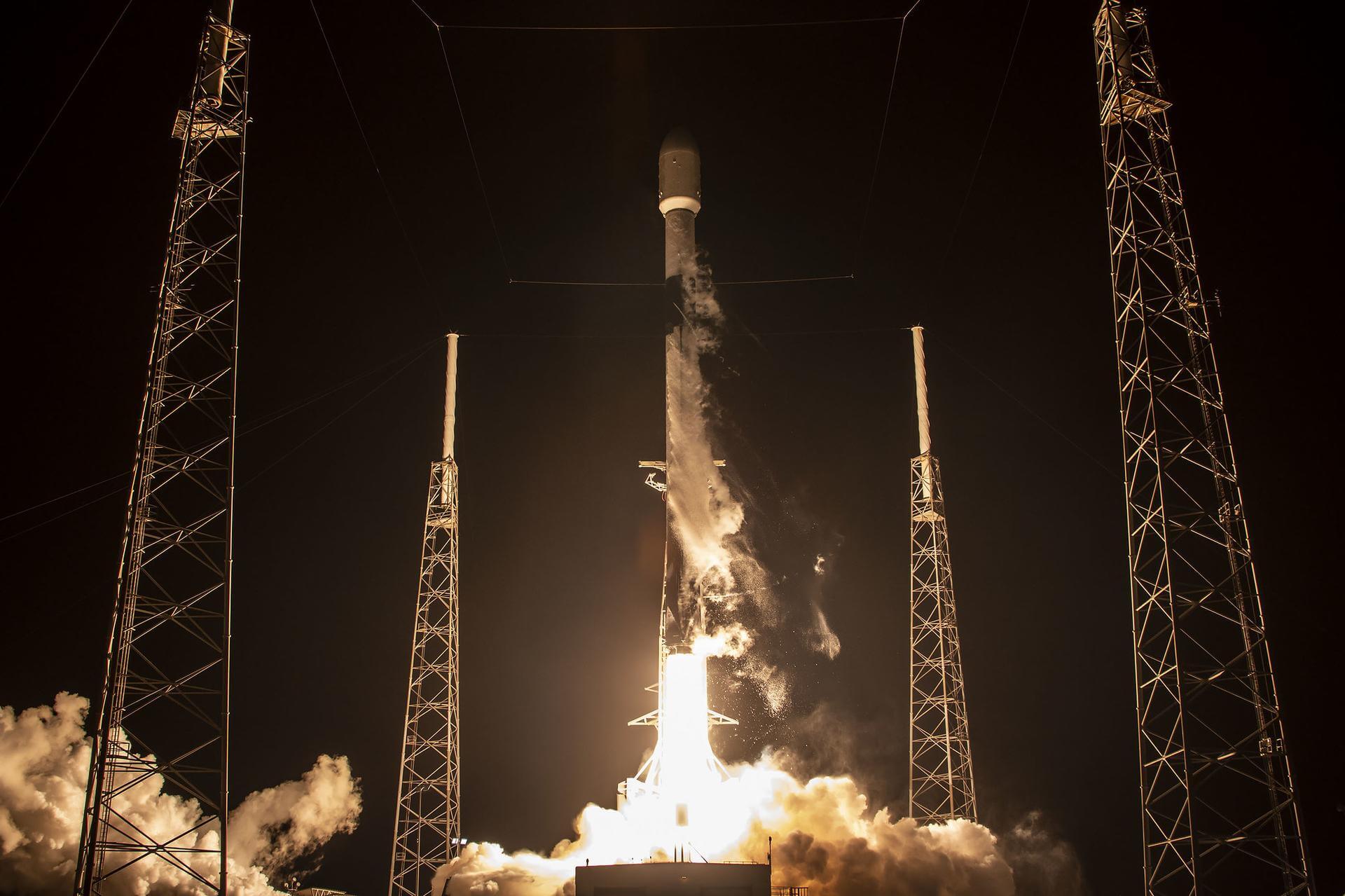 Falcon 9 Block 5 | Intelsat 40e